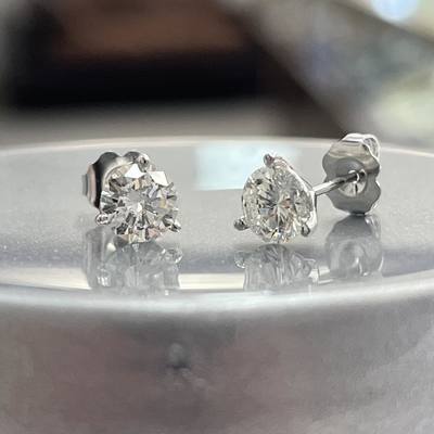 photo number one of 14 karat white gold Martini set round natural diamonds with 1.82 carat total diamond weight SI2 clarity g/h color item 001-115-00741