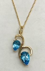 photo of 14 karat yellow gold 18'' chain with blue topaz pendant item 001-230-01164